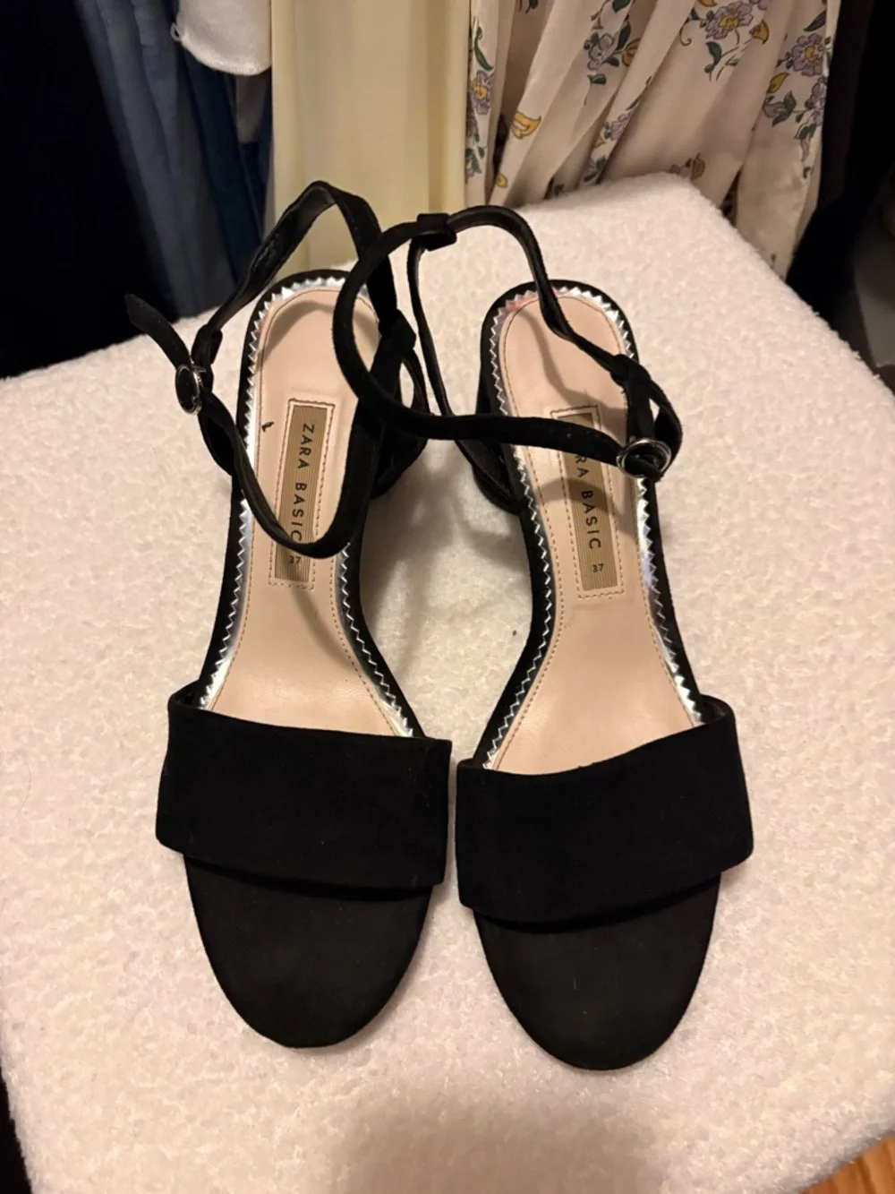 ZARA Black Suede Ankle-Strap Sandals 2.5” heel - Women - Picture 2 of 8